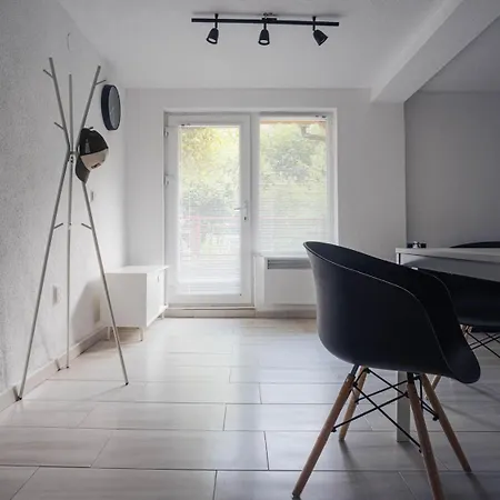 Apartamento студио черно и бяло