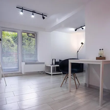 студио черно и бяло * סנדנסקי