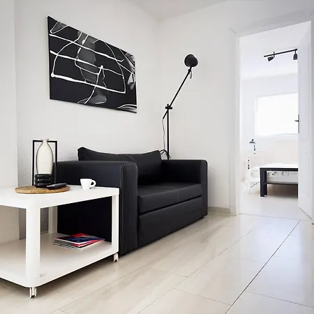 Apartamento студио черно и бяло Sandanski